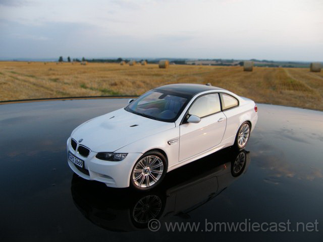 BMW M3 E92 White Kyosho 1:18