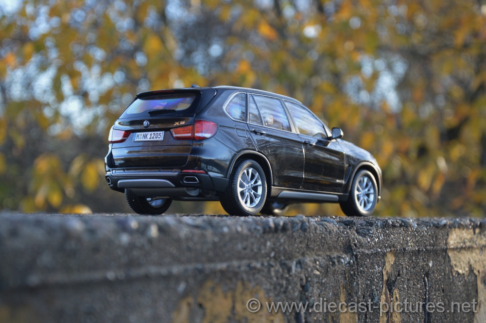1:18 Scale BMW X5 F15 – paragonmodelstore